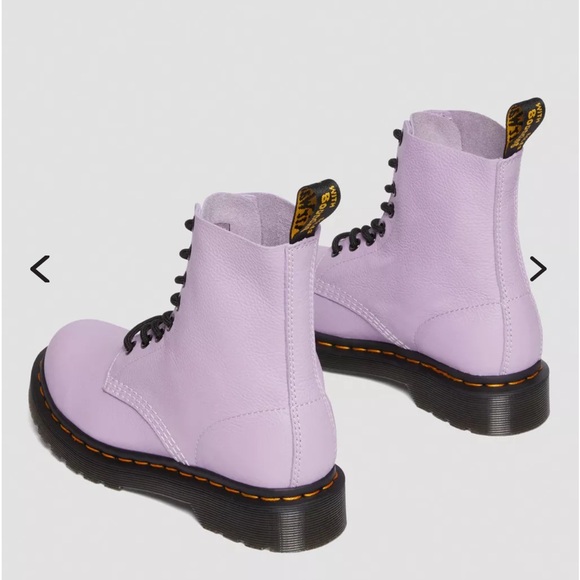 Dr Martens 1460 WOMEN'S BLACK EYELET
LACE UP BOOTS new size 8 - Picture 9 of 11